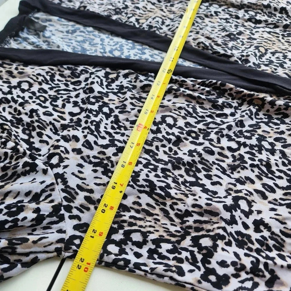 Women's Short Wrap Belted Dressing Robe Leopard Print Stretch Gray Black L - Picture 12 of 13